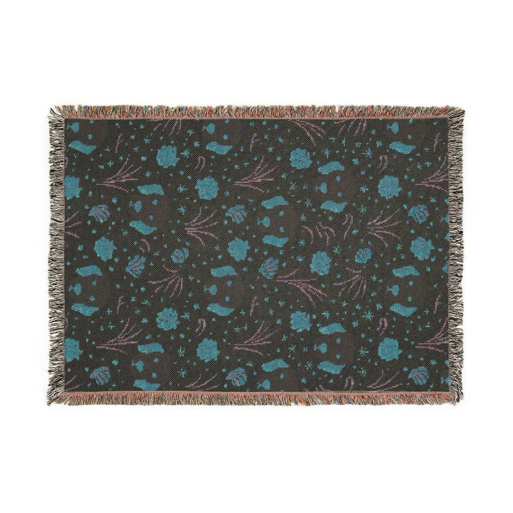 Golden Retriever Coastal Throw Blanket — Liberty-Style Beach Print